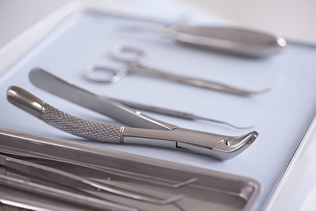 Dental Extracting Forceps: Essential Tools for Safe and Efficient Tooth Extraction