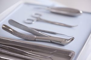 Read more about the article Dental Extracting Forceps: Essential Tools for Safe and Efficient Tooth Extraction